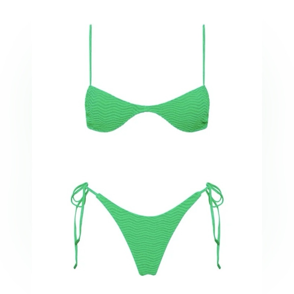 Este Triangl Bikini Set